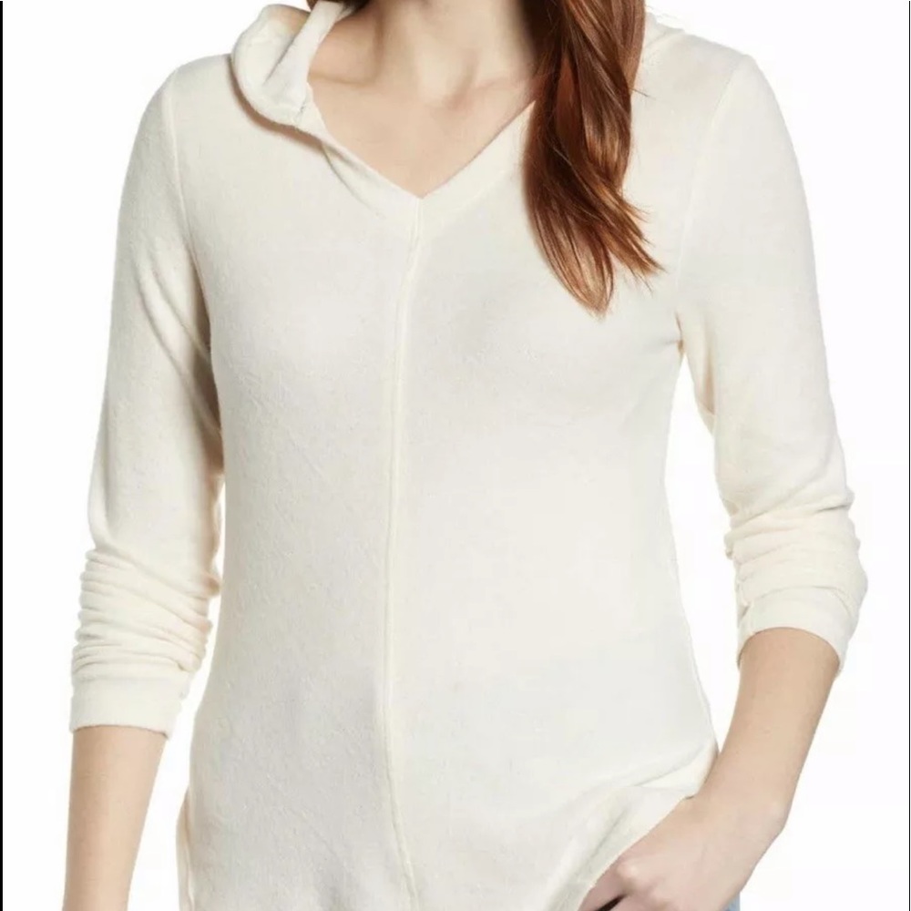 Collection by Bobeau Vneck Hoodie Pullover Women’s Medium off white